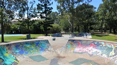 Skate bowl