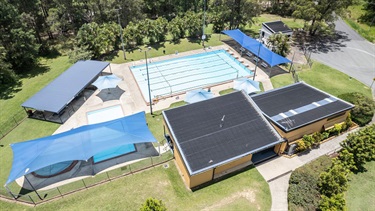 Woodford swimming pool - Aerial view of complex