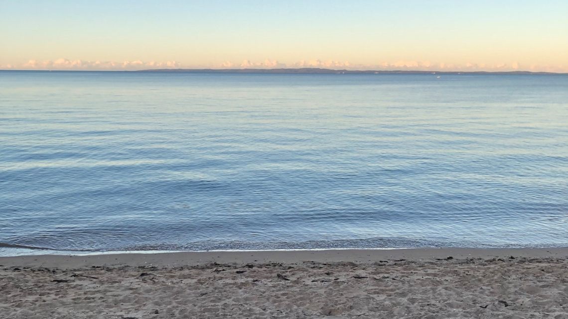 Queens Beach Scarborough at sunrise